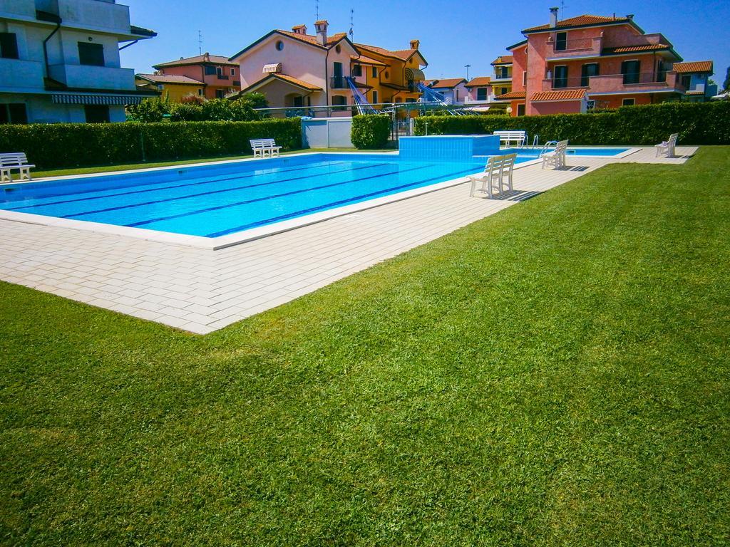 Villaggio Laguna - Agenzia Cocal カオルレ エクステリア 写真